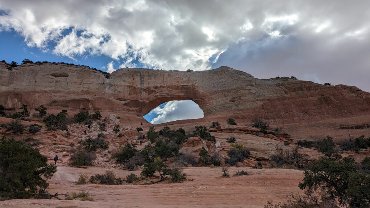 Wilson Arch sur la route de Canyonlands