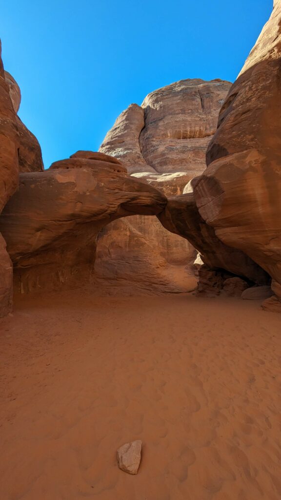 Sand Dune Arch