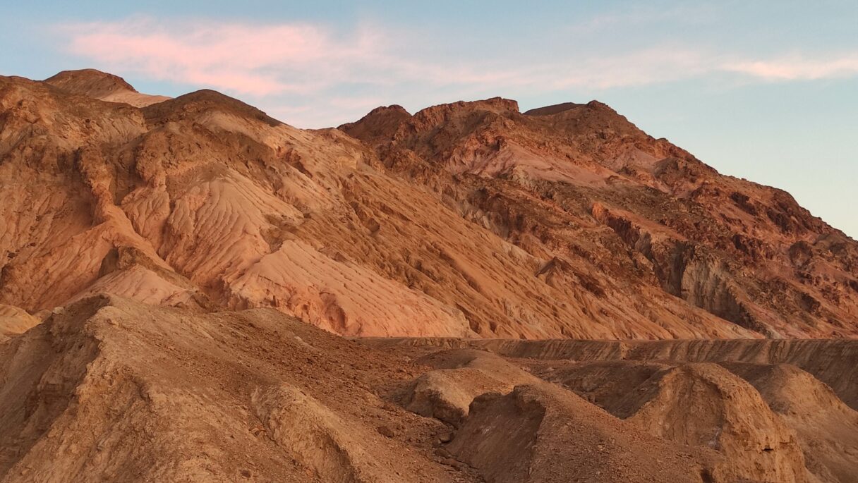 Couleurs de crépuscule sur les roches d'Artists Palette