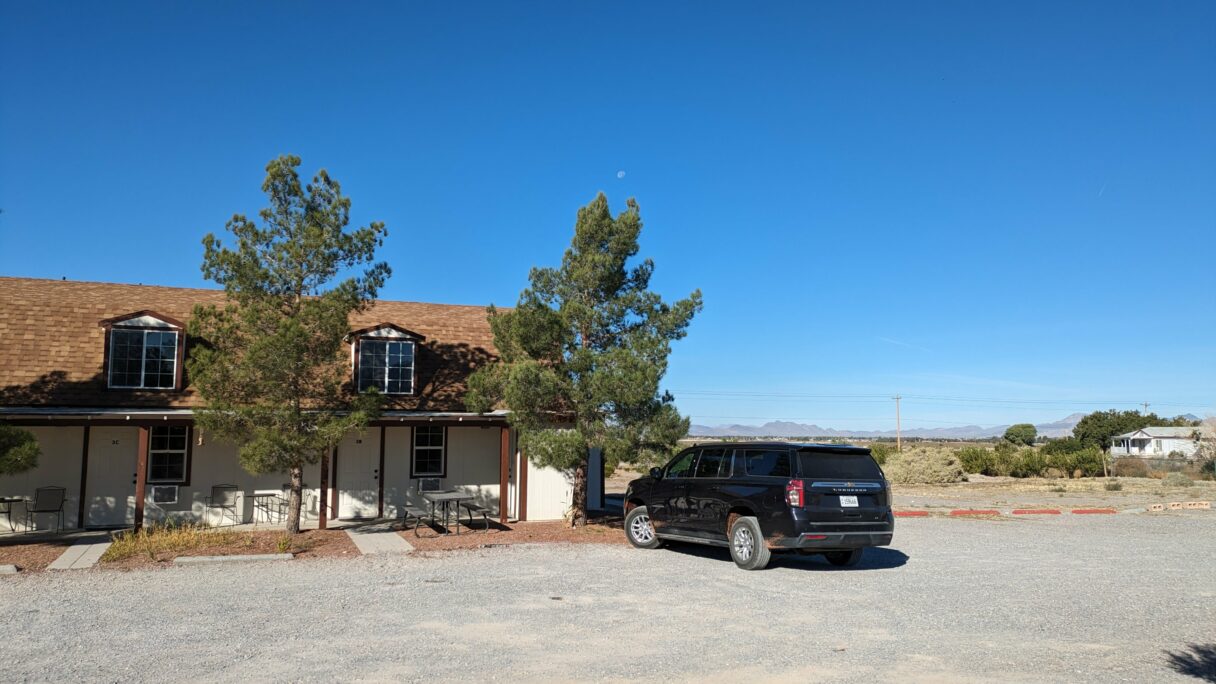 Notre voiture devant le K7 Bed & Breakfast de Pahrump