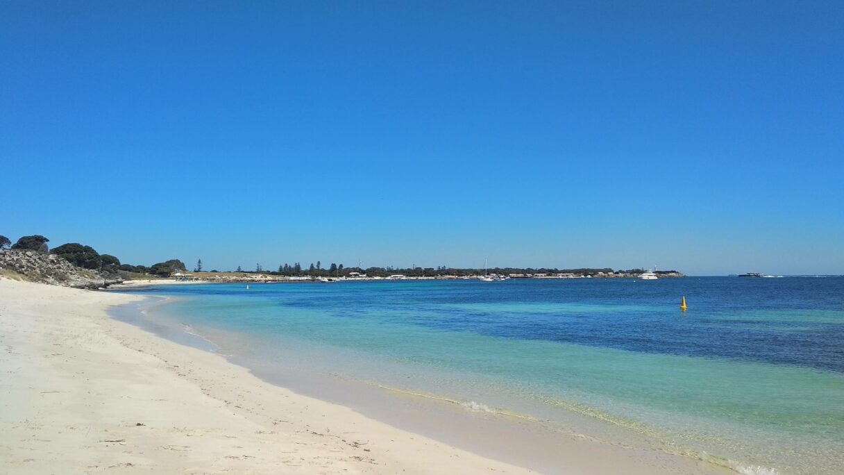 Plage de sable blanc