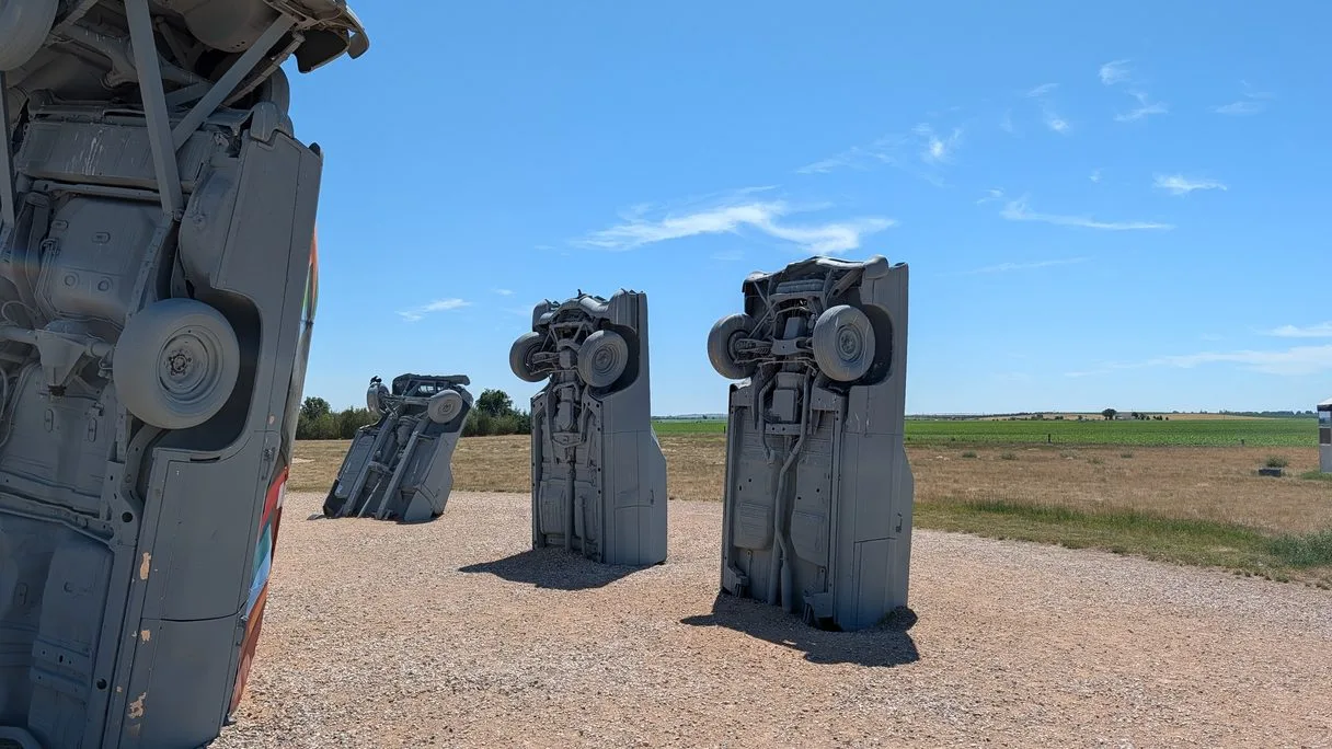 Voitures enterrées à Carhenge