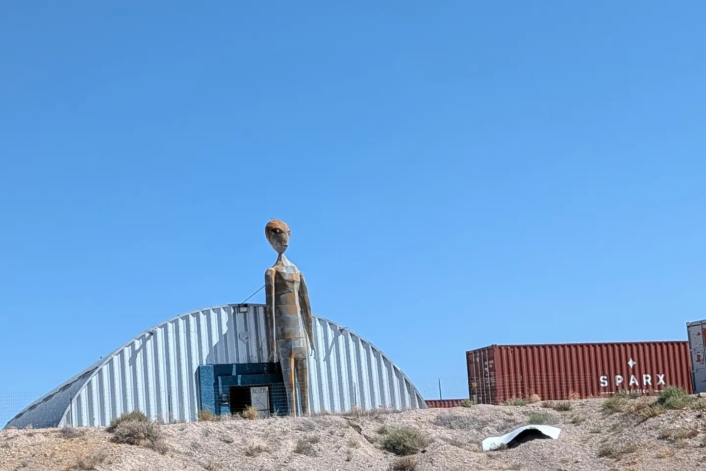 La boutique Alien Research Center