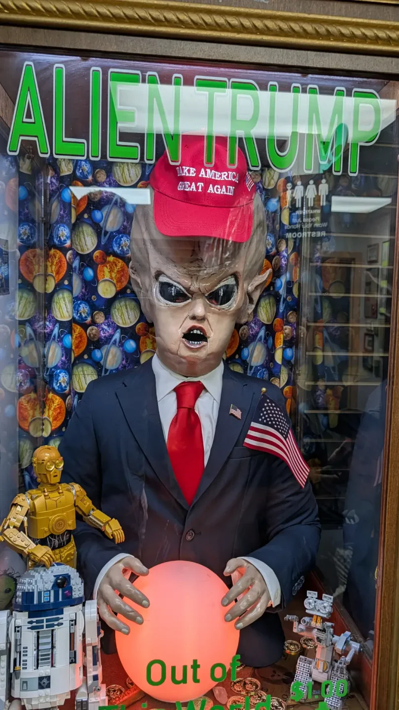 Un Trump alien