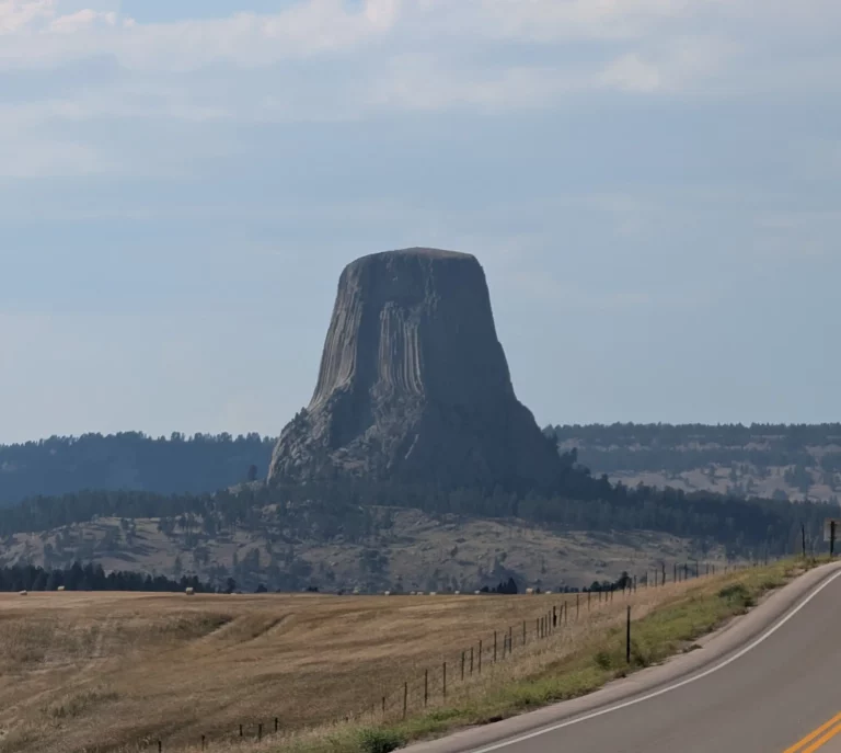 Devils Tower vue de la route