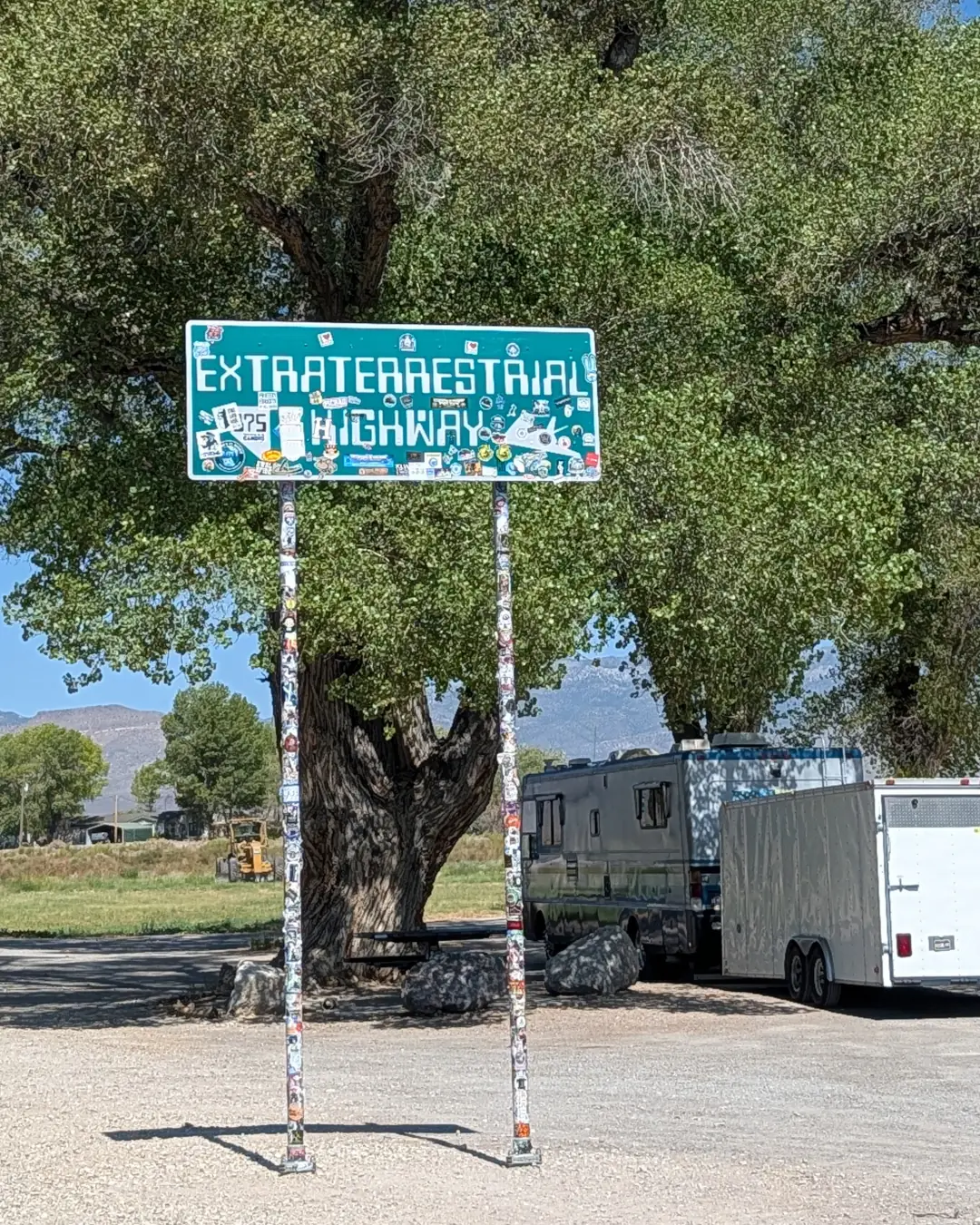 Panneau marquant le début de l'Extraterrestrial Highway